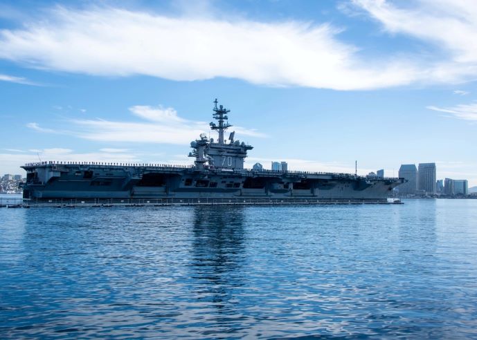 USS Carl Vinson Returns to San Diego After Four-Month Deployment
